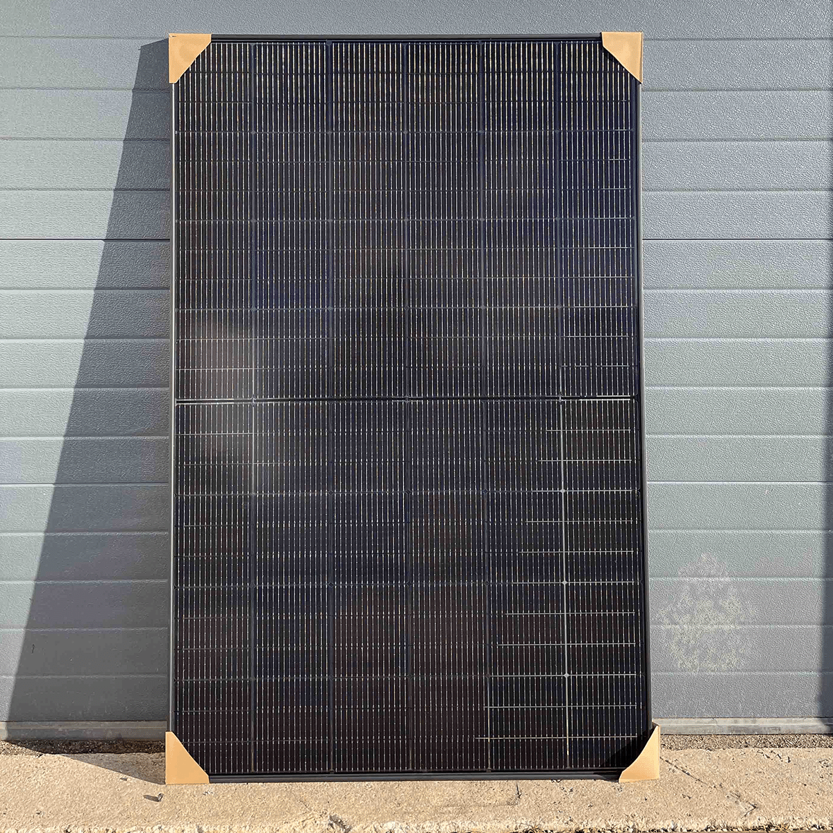 Trina-Solar-Vertex-S-Dual-glass-435wp-met-achtergrond